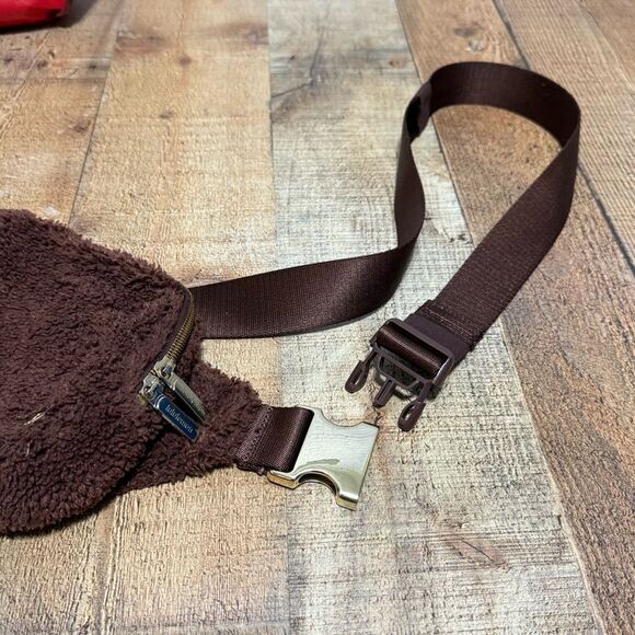 Lululemon Athletica Everywhere Belt Bag Large Fleece In Brown & Gold LU9BDUS - Picture 15 of 16